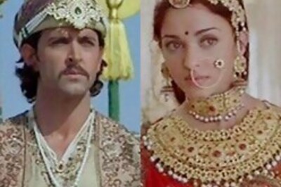 Jodhaa-Akbar defames Mughal dynasty: Descendant