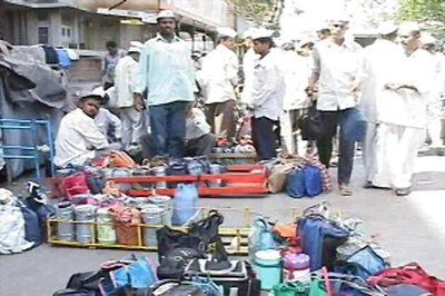 Mumbai dabbawallas to share success mantra in Dubai