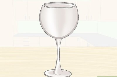 How to Choose Wine Glasses for a Wine
