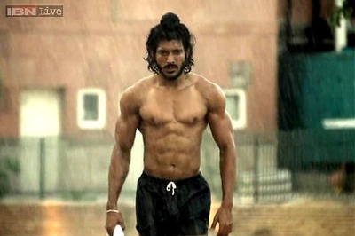 My daughters weren't impressed by my six-pack abs: Farhan Akhtar