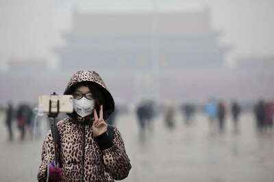 Beijing Issues Red Alert For Air Pollution