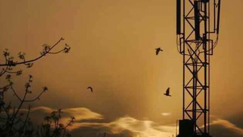 Cabinet approves mobile towers in nine Maoist-hit states