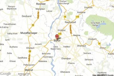 Bijnor: 4 killed, 35 injured in road mishap; truck driver missing