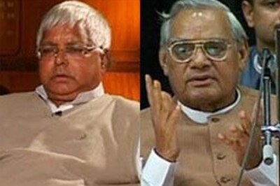 Lalu and Vajpayee have a slugfest over Hema Malini