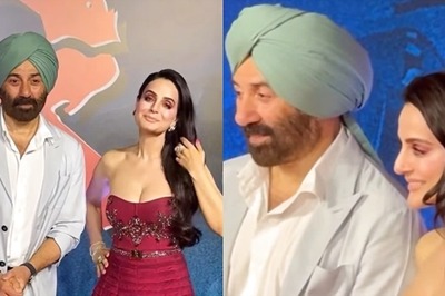 Ameesha Patel Rocks a Sexy Red Dress at Gadar Screening, Sunny Deol Sports Turban; Watch