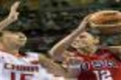 US women rout China in basketball