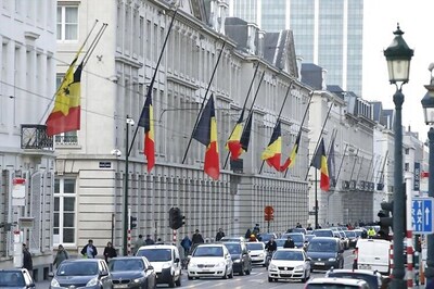 In a Town Split by a Border, Coronavirus Rules Vary From Door to Door