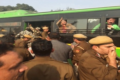 Rose Valley Scam Live: TMC MPs Forcibly Try to Enter South Block, Detained