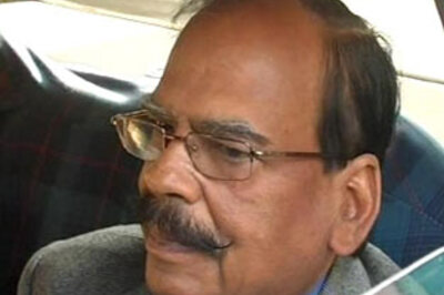 Smile no more: Cong rebukes Rathore for invoking Nehru