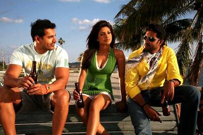 Dostana Clocks 11 Years, Priyanka Chopra, Abhishek Bachchan Share Throwback Posts
