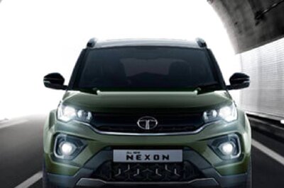 Tata Motors Share Price Jumps 7% on JLR Wholesale Volumes; Experts See up to 25% Upside