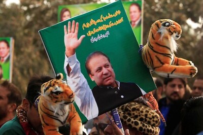 Pakistan's Top Court, Election Panel Deal Fresh Blows to Nawaz Sharif's Party