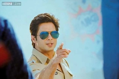 Shahid's chocolate boy look works for 'Phata Poster': Ileana