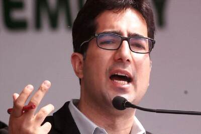 Shah Faesal, 2 PDP Members Including Mehbooba Mufti's Uncle 'Informally' Asked Not to Move Out of Their Houses