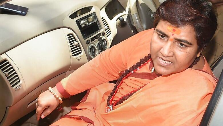'1st Class Not Your Right': SpiceJet Flyer Argues With Pragya Thakur for Delaying Flight, Twitter Hails 'Hero'