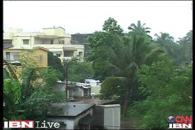 Phailin impact: Rain, wind lash Srikakulam district of Andhra