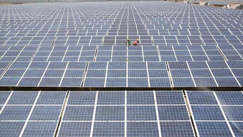 Maharashtra govt to set up three solar plants