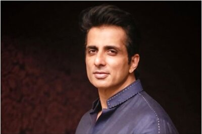 Sonu Sood Charters First Flight to Evacuate Indian Students Stranded in Kyrgyzstan Due to COVID-19