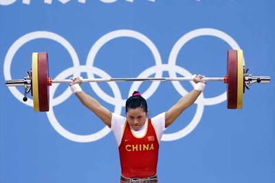 Chinese Li Xueying wins gold in weightlifting