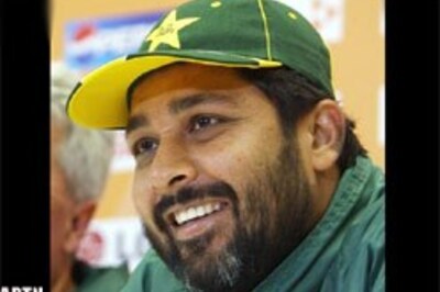 Pakistan consider recalling Mushtaq