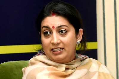 Smriti Irani Quotes Popular Hindi Song on Shift to Textiles