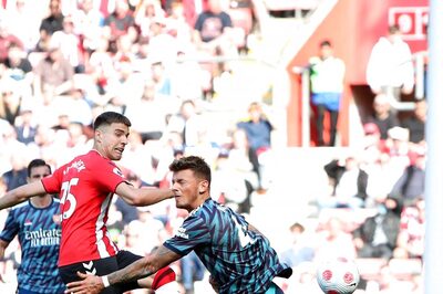 Premier League: Arsenal Blow Another Shot at Top Four