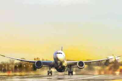 Career Wise: What Does it Take to be a Pilot? Guide to Becoming One