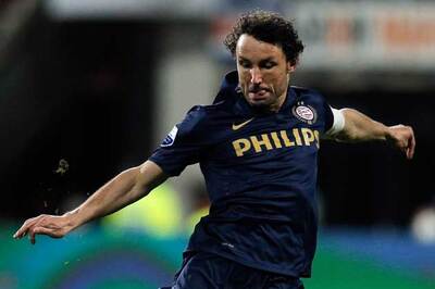 Former Dutch captain Van Bommel retires