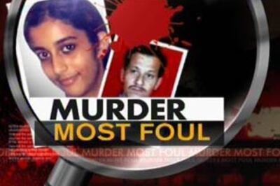 Aarushi's neighbourhood blames cops, media