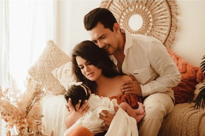 Aditya Narayan Treats Fans With Happy Family Pic With Wife Shweta Agarwal and Daughter Tvisha