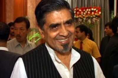 Tytler claims Akali Dal behind shoe-throwing incident