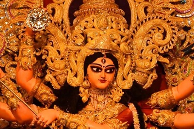 Durga Puja: Mamata Raises Donation for Organising Clubs to Rs 85,000 With Promise Of Rs 1 Lakh Next Year