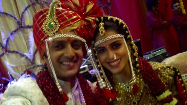 Riteish-Genelia wed, film and politics mingle