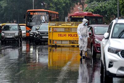 Delhi Records Minimum Temperature of 23.8 Degrees; Rain Likely