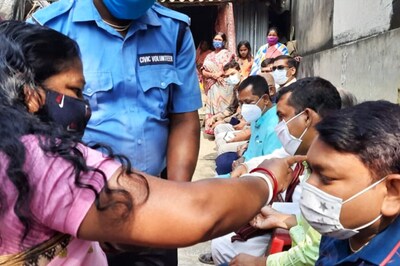 Unique Bhai Phonta Celebrations for Sex Workers in WB: SDO and Local Cops Take Them As Sisters, Get 'Phonta' From Them