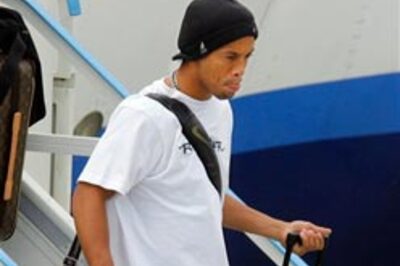 It's Ronaldinho, Beckham against ManU