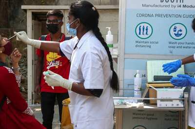 Omicron-Led Third Covid Wave May Peak by Jan-end, Daily Cases Could Reach 10 Lakh, Predicts New Model