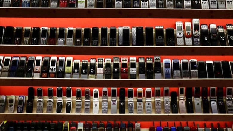 Govt Raises Import Duty on Some Items Including Smartphone, TV