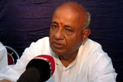 Prez poll: Gowda steers clear of BJP