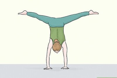 How to Do a Helicopter Cartwheel
