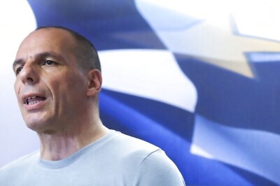 After massive pro-government mandate in referendum, Greek FM quits