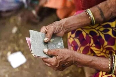 Centre Asks States to Issue Ration Cards to Most Vulnerable, Poor People