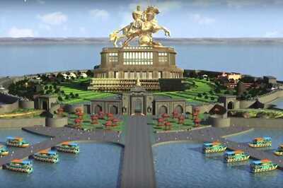 Cracks Among Agitating Fishermen Outfits Over Shivaji Memorial