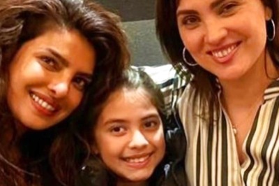 Priyanka Chopra Celebrates Friendship With Lara Dutta With Adorable Pic: '21 Years and Counting'