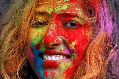 Want to Protect Skin, Hair From Holi Colours? Follow These Rules