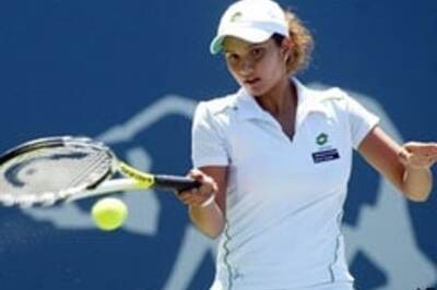 Sania enters quarter-finals, to face Sharapova