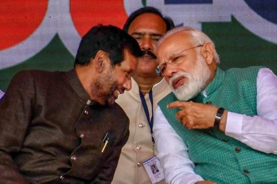'Miss His Presence Greatly': PM Modi Pays Tributes to 'Friend' Ram Vilas Paswan