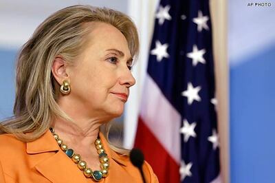 US: Hillary Clinton faints, sustains concussion