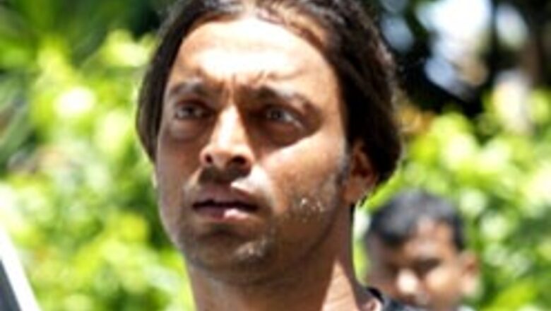 Shoaib not guaranteed a place: Bari