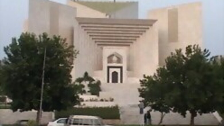 Pak coalition holds talks on restoration of judges